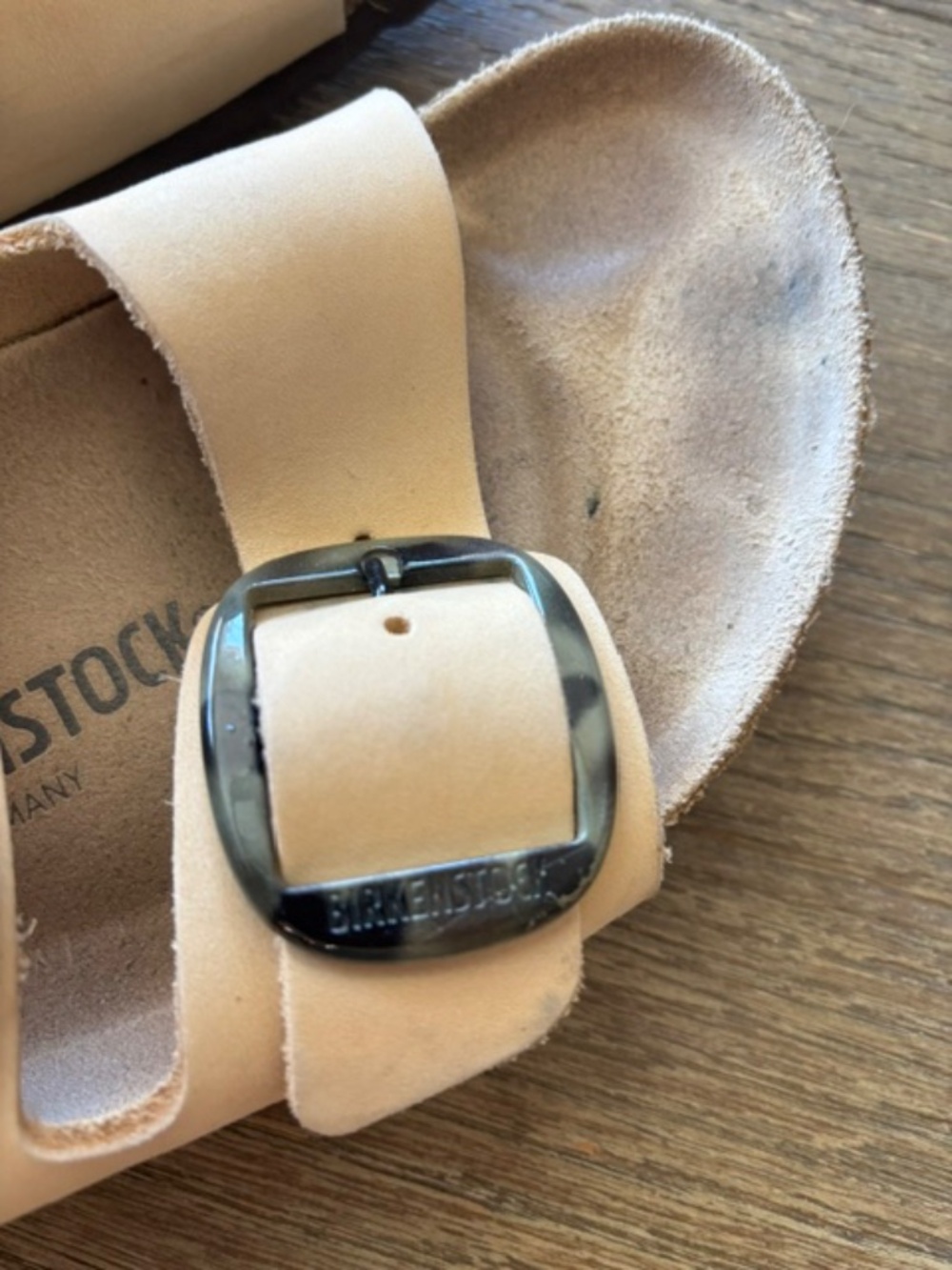 Birkenstock Arizona Big Buckle Nubuck Leather Almond Sandals Size 40 - Picture 2 of 4